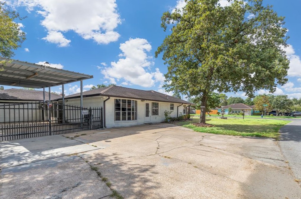 12901 Peoria St, Houston TX  77015-4339 exterior