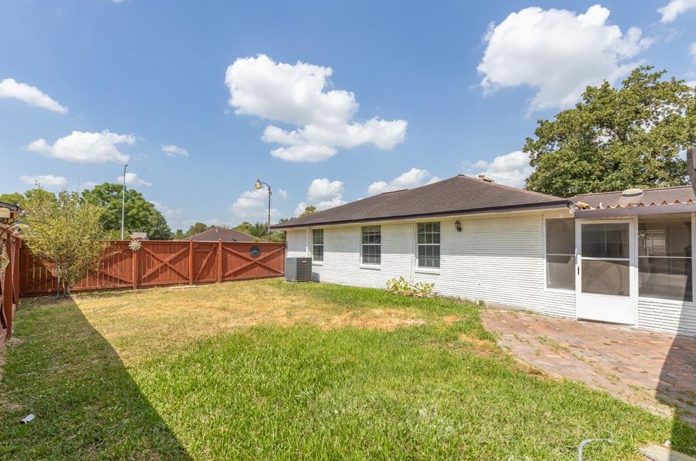 12901 Peoria St, Houston TX  77015-4339 exterior