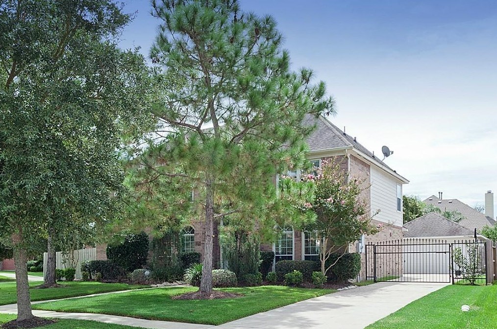2383 Autumn Mist Ln, League City, TX 77573