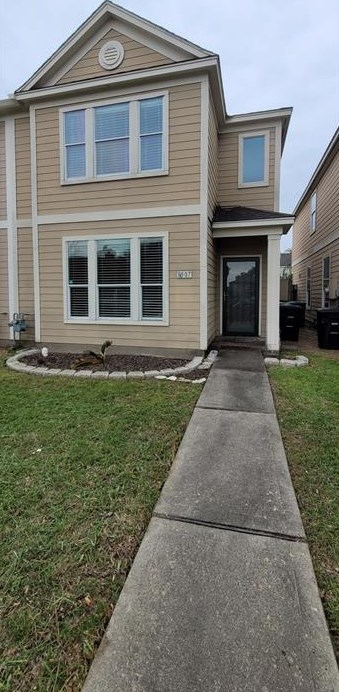 8007 Ellinger Ln, Houston, TX 77040