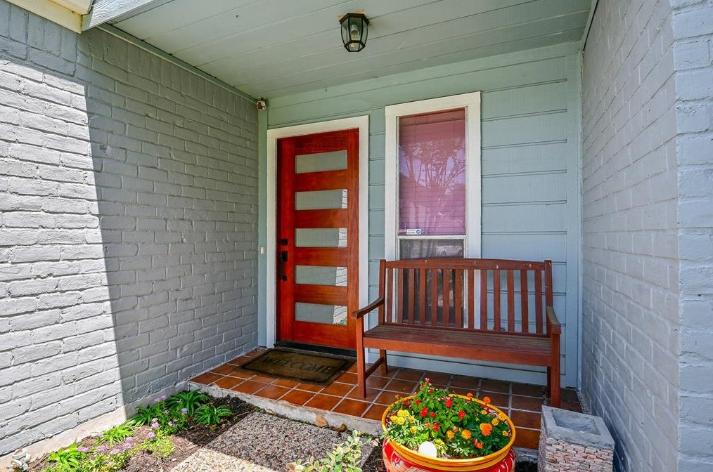 10902 Julie Ln, Houston, TX 77042-2625