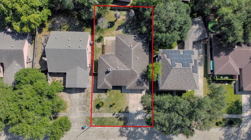 16103 Alta Mesa Dr, Houston, TX 77083-1105
