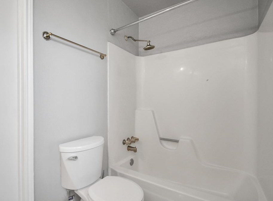 16103 Alta Mesa Dr, Houston TX 77083-1105 exterior