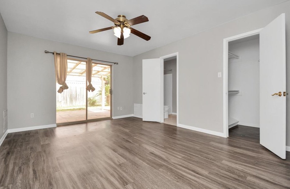 16103 Alta Mesa Dr, Houston TX 77083-1105 exterior