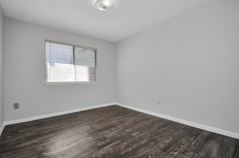 16103 Alta Mesa Dr, Houston TX 77083-1105 exterior