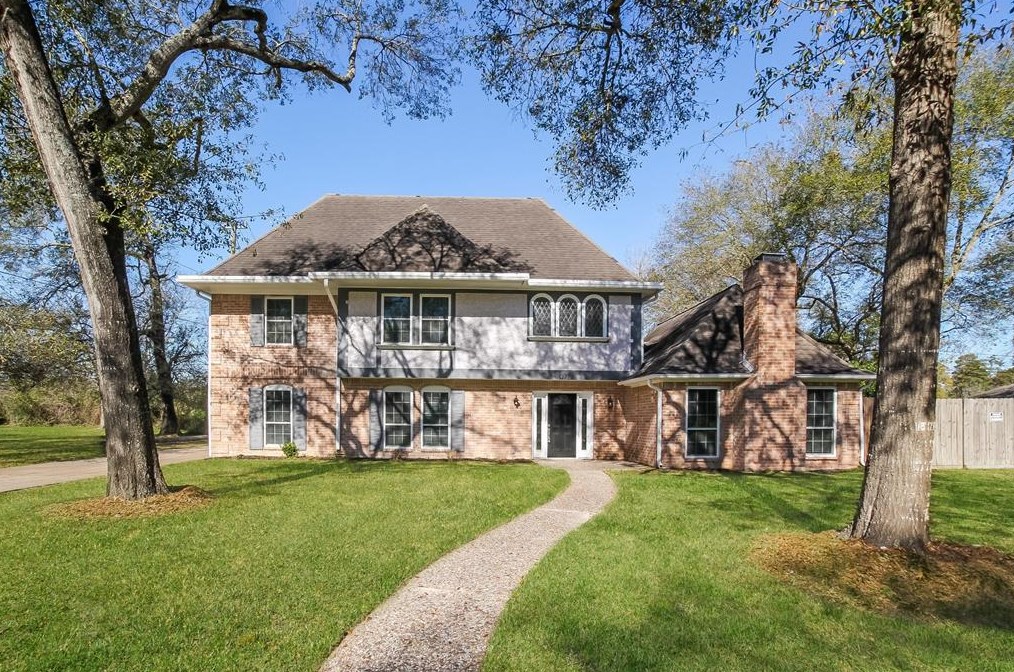 1706 Elk River Rd, Houston, TX 77090