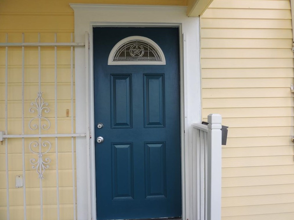 1120 Shepherd Dr, Houston TX  77007-5428 exterior
