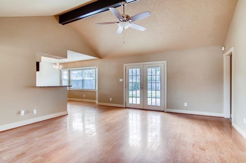 707 Newport Blvd, League City, TX 77573