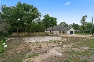 24696 Wicklow Rd, Hempstead, TX 77445 - Photo 4