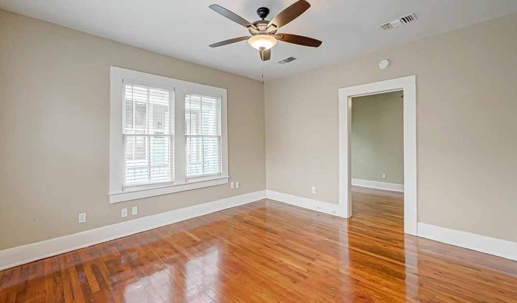 714 Silver St, Houston TX  77007-7630 exterior