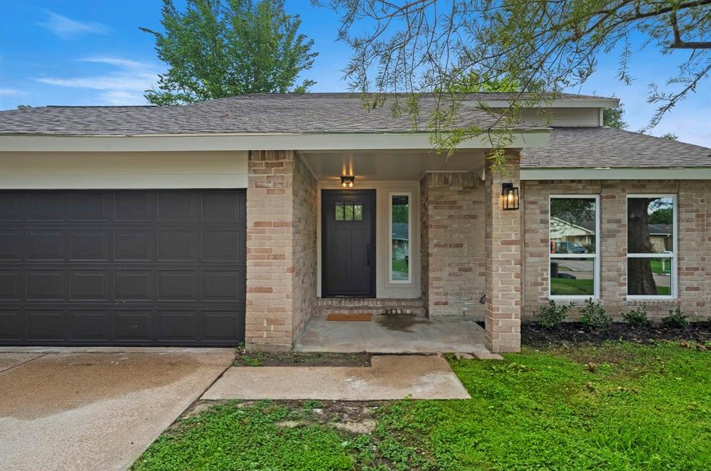 10402 Staghill Dr, Houston TX  77064-5031 exterior