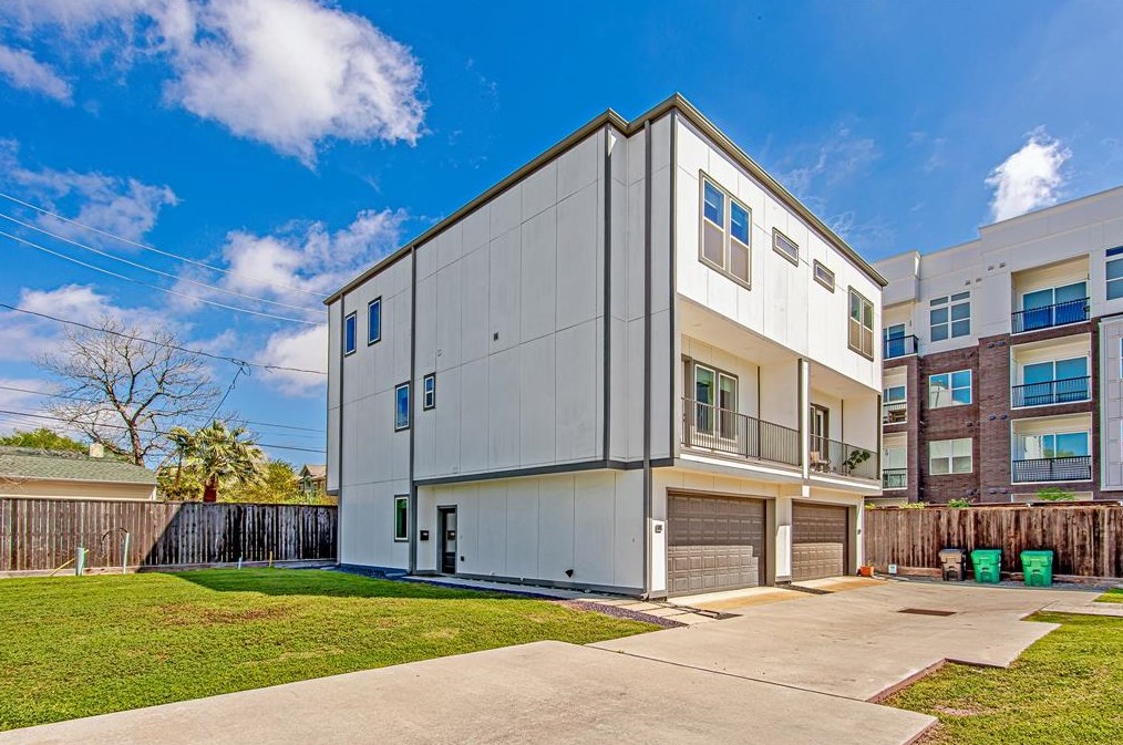 449 W 25th St #c, Houston, TX 77008