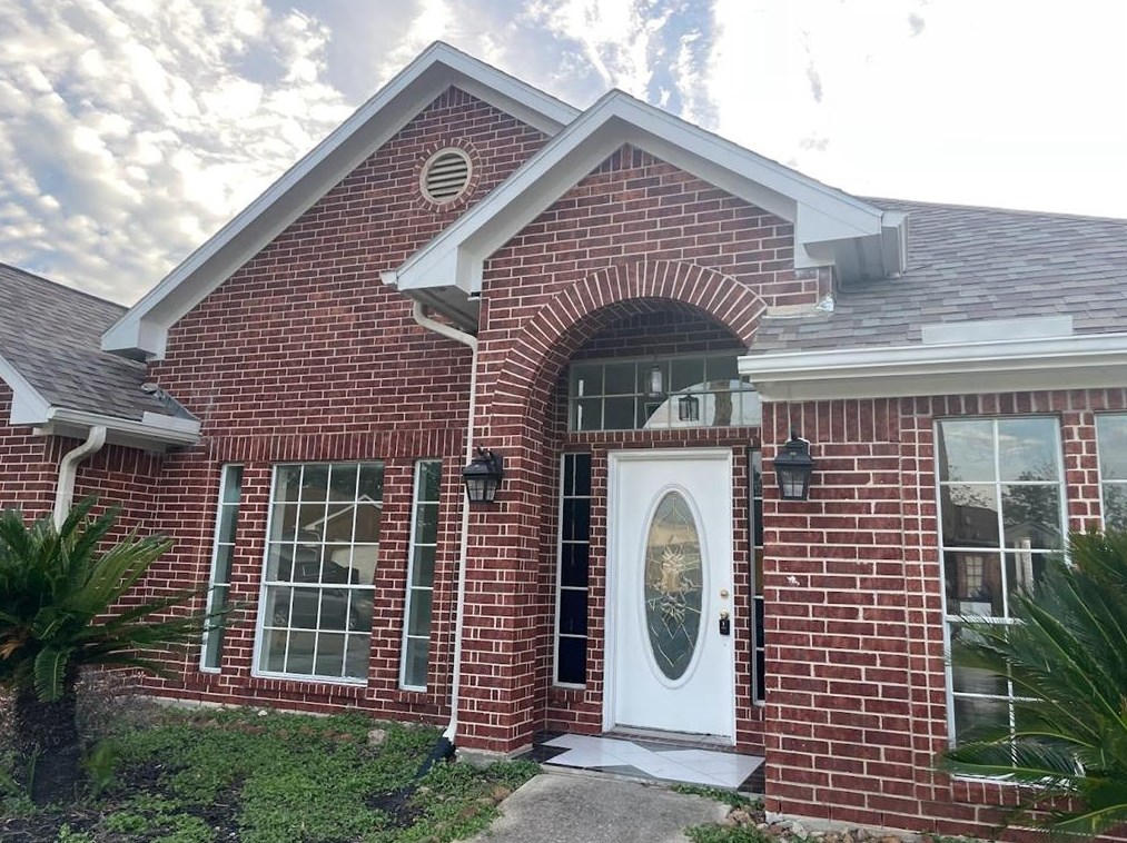 1106 Somercotes Ln, Channelview, TX 77530