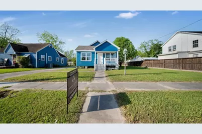 207 E Gulf Street, Baytown, TX 77520 - Photo 1