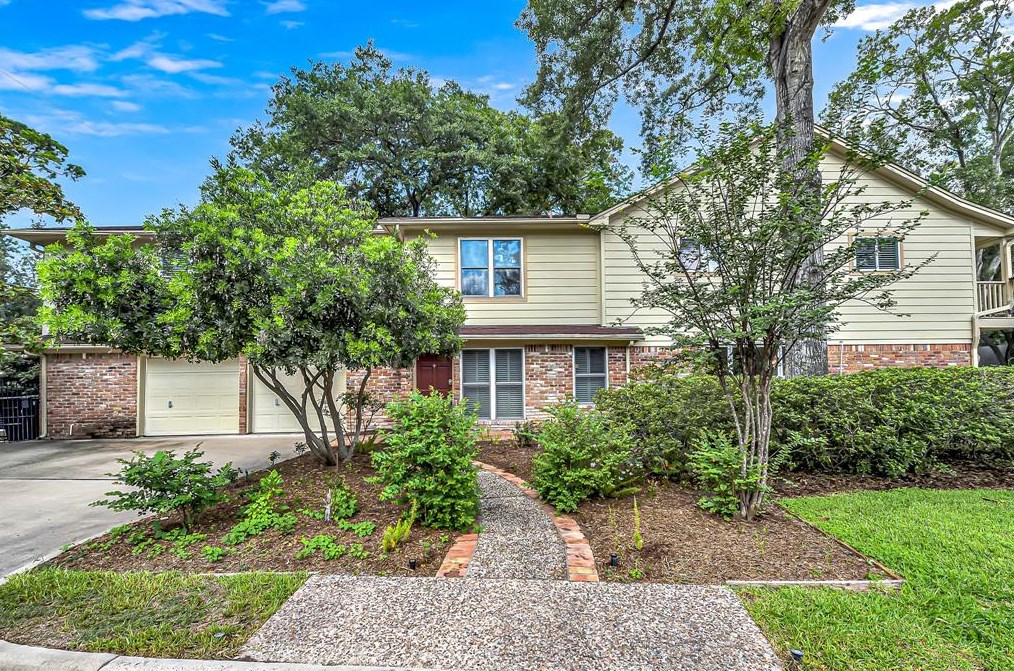 12703 Pebblebrook Dr, Houston TX  77024-4024 exterior