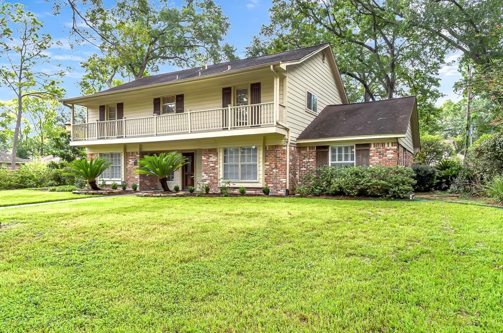12703 Pebblebrook Dr, Houston, TX 77024