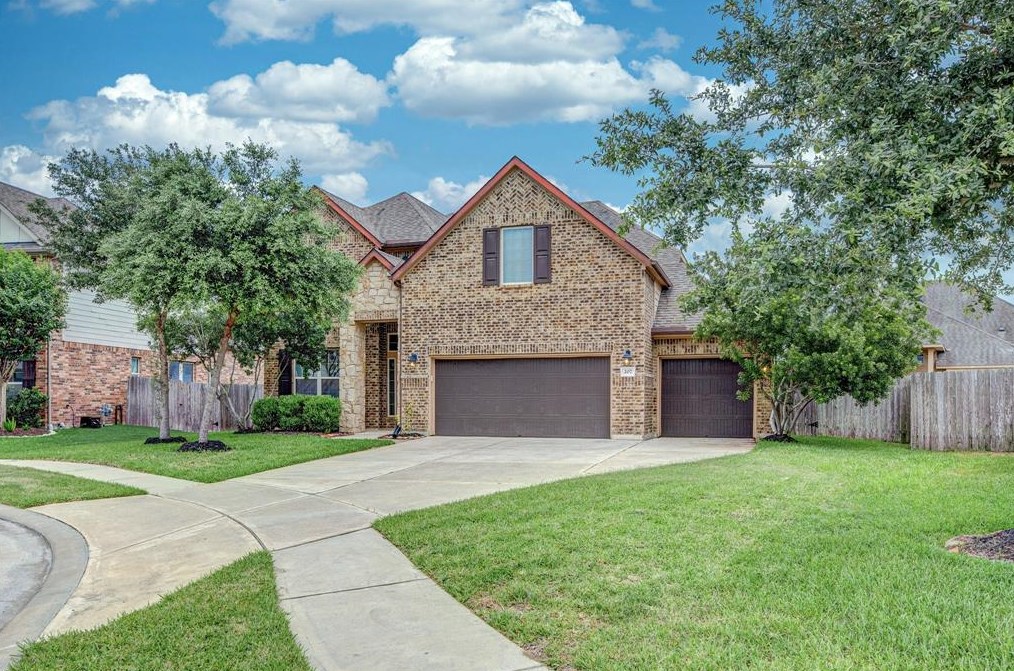 207 Denfield Ct, Richmond, TX 77469