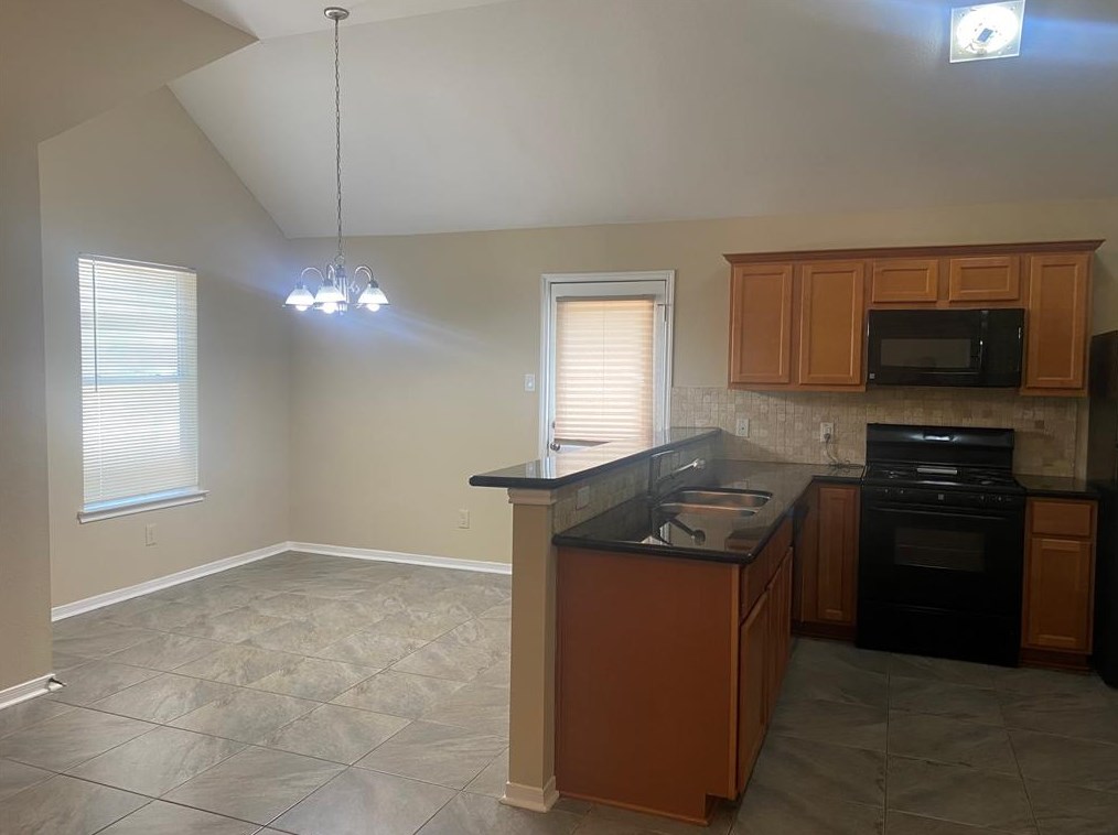 2109 Davis St, Houston, TX 77026