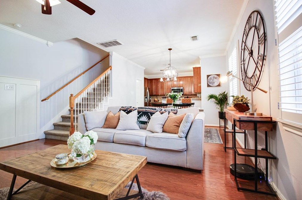 1426 W 24th St, Houston, TX 77008