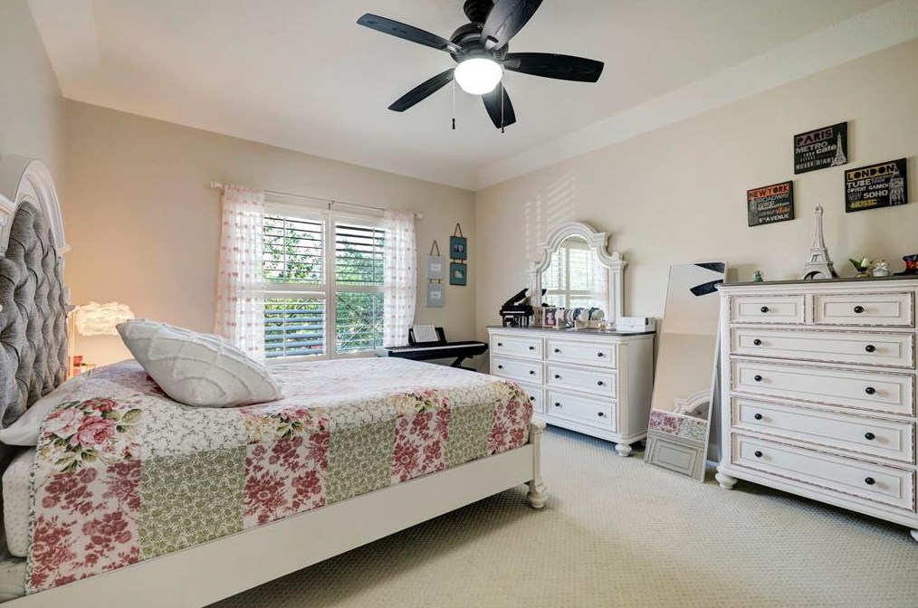 103 Trudeau Ln, Sugar Land TX 77498-6354 exterior