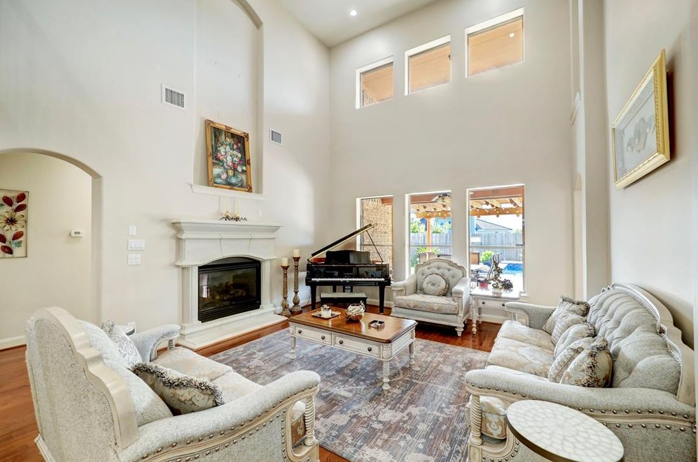 103 Trudeau Ln, Sugar Land TX 77498-6354 exterior