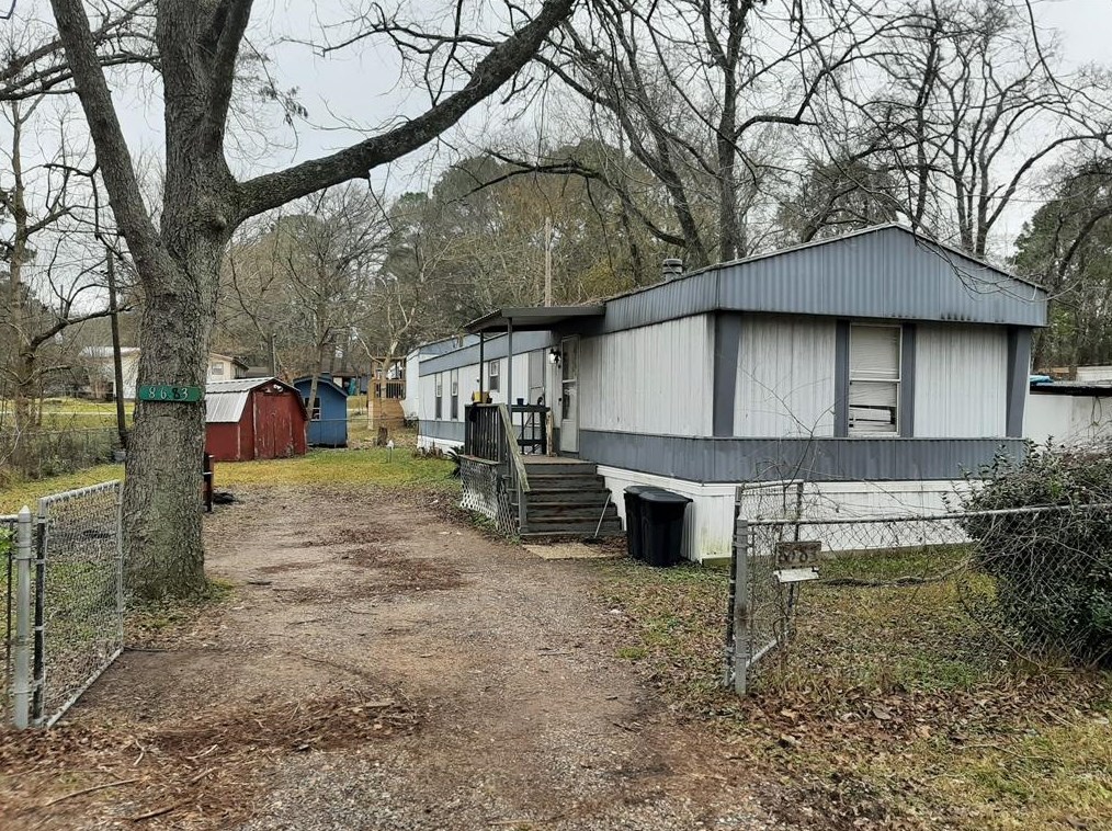 8683 Sassafras St, Panorama Village, TX 77318