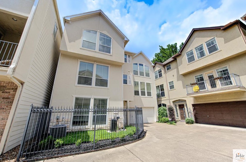 1322 Cohn St, Houston, TX 77007