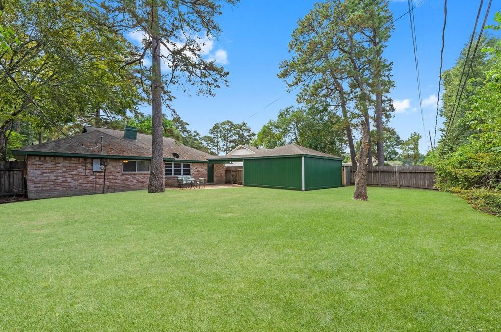2015 Whispering Springs Dr, Spring, TX 77373-3118