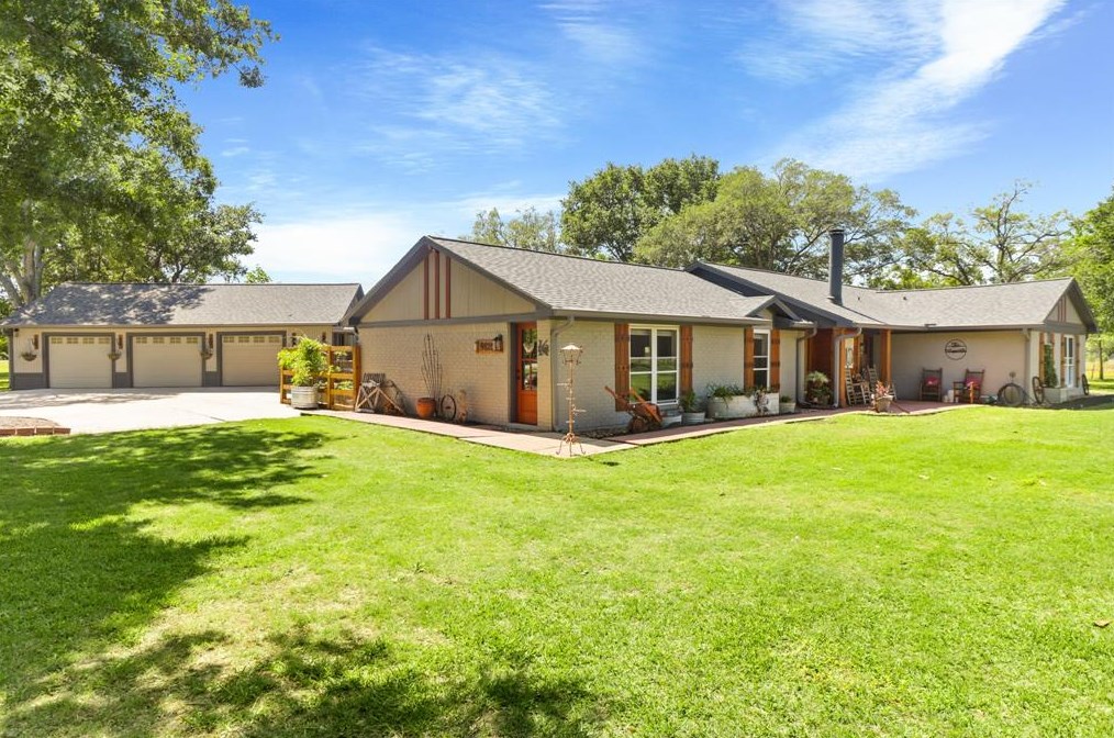 9820 Ironwood Ln, Richmond, TX 77469-9024