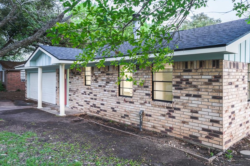 404 Stone St, Brenham, TX 77833-4978