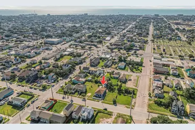 3913 Ball St, Galveston, TX 77550 - Photo 22