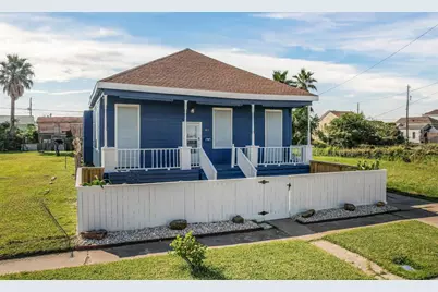 3913 Ball St, Galveston, TX 77550 - Photo 4