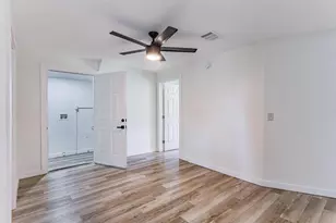 3913 Ball St, Galveston, TX 77550 - Photo 10