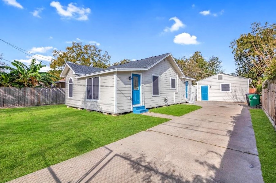 3407 Coal St, Houston, TX 77026-3315