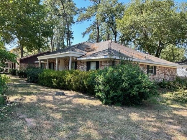2031 Whispering Springs Dr, Spring, TX 77373-3118