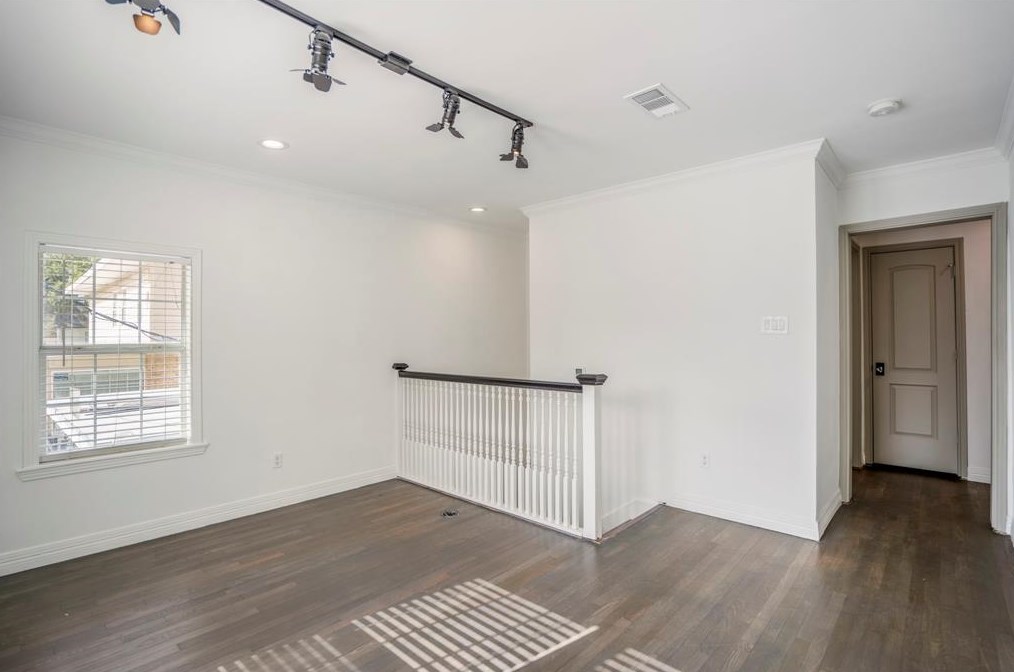 2520 Barbee St, Houston TX  77004-5280 exterior