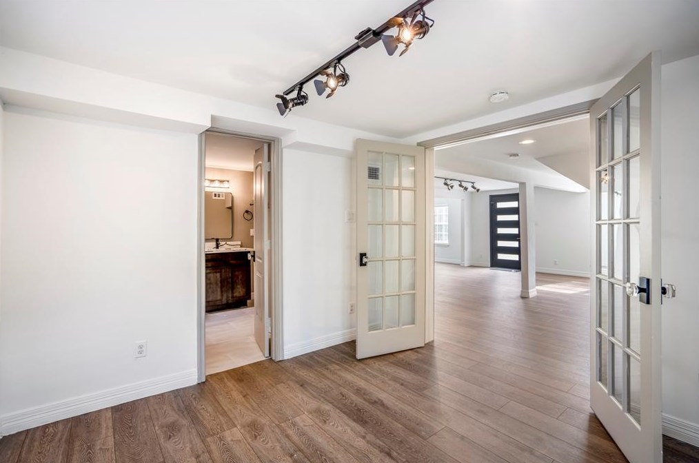 2520 Barbee St, Houston TX  77004-5280 exterior