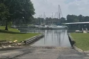 7288 Lakeshore Cir, Willis, TX 77318 - Photo 8