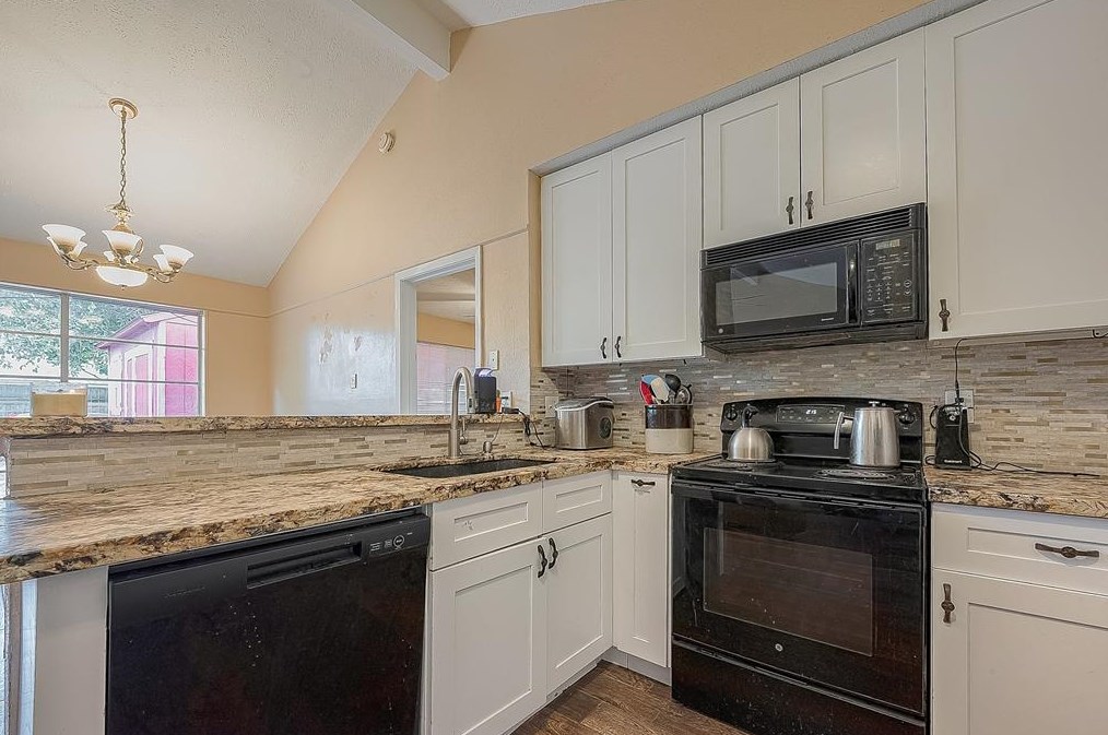 19327 Cypress Bay Dr, Katy TX 77449-4034 exterior