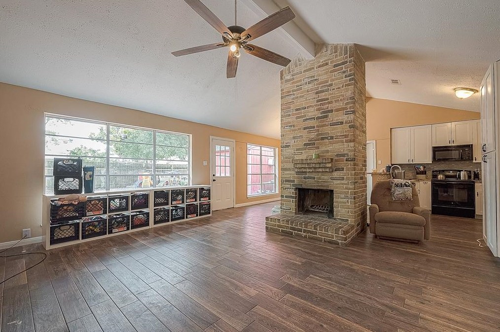 19327 Cypress Bay Dr, Katy, TX 77449-4034