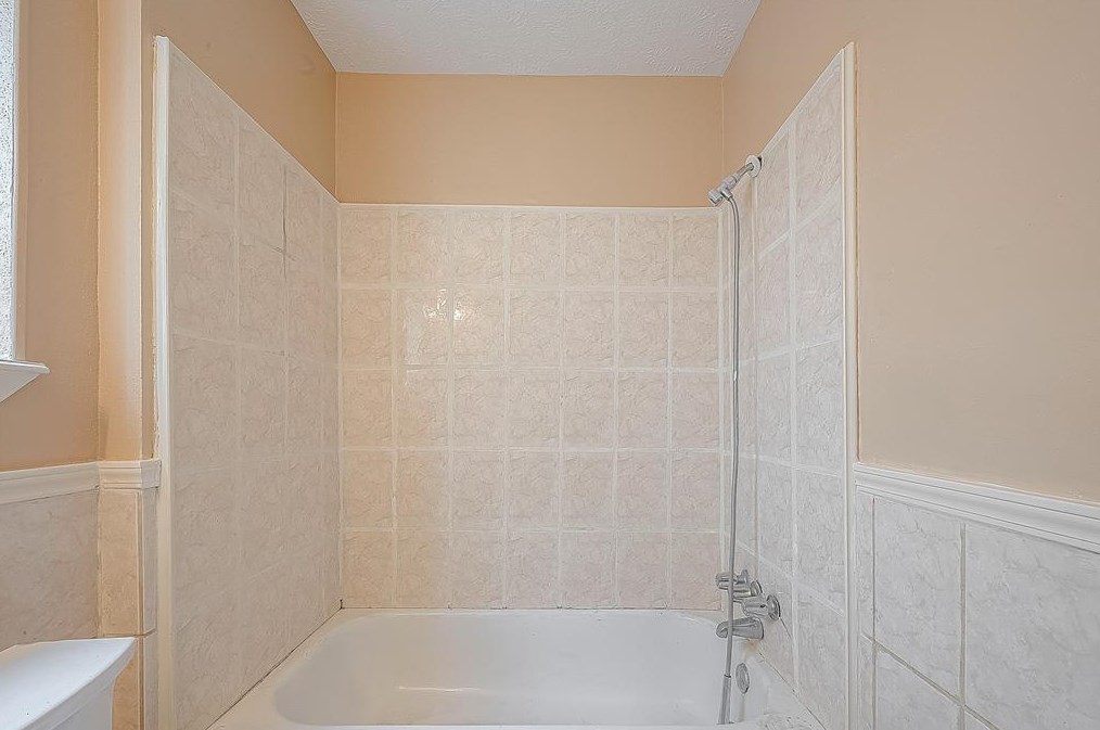 19327 Cypress Bay Dr, Katy TX 77449-4034 exterior