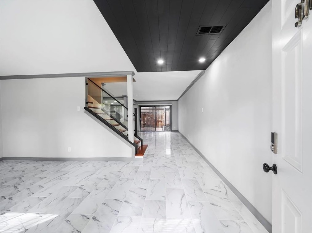 9706 Westview Dr # 3, Houston, TX