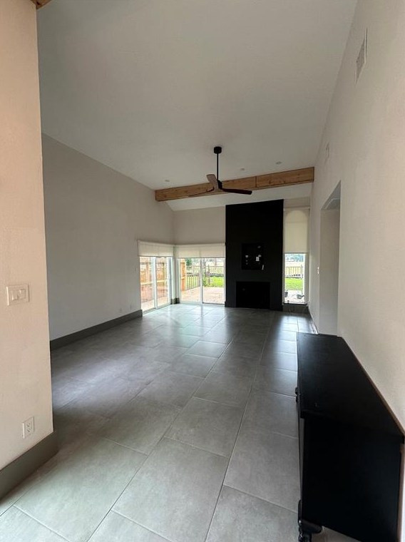 16162 Seahorse Dr, Houston, TX 77062