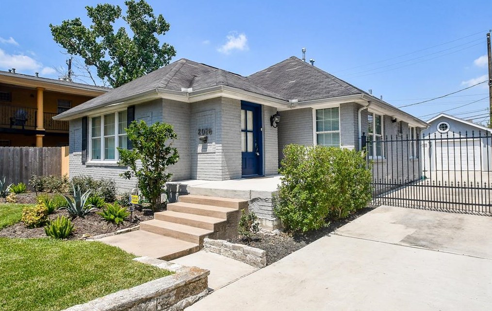 2026 Portsmouth St, Houston, TX 77098