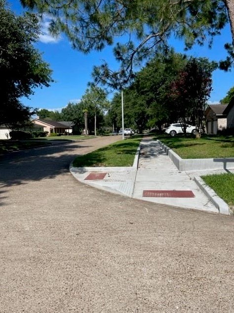 9223 Benning Dr, Houston, TX 77031-2202