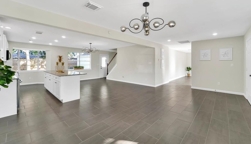 10910 Sageorchard Ln, Houston TX  77089-3918 exterior