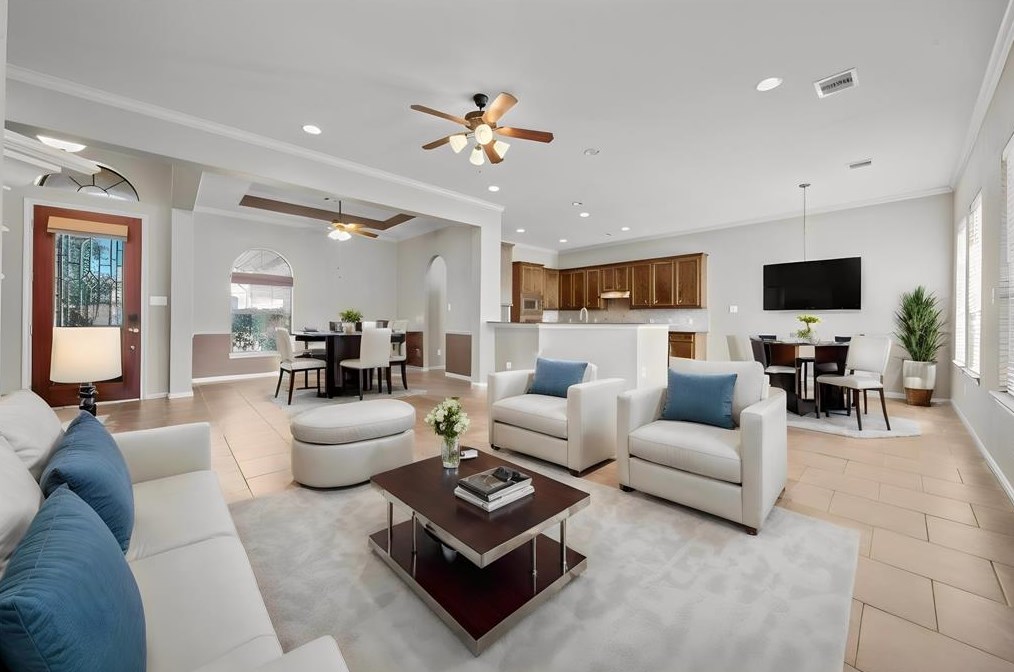 284 W Fork Dr, League City, TX 77573