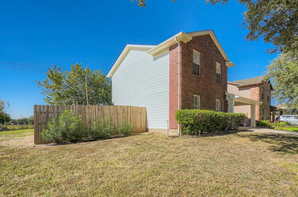 12841 Edgewood Park Dr, Houston, TX 77038-4023