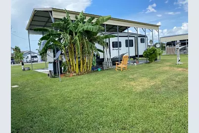 1128 Canal E, Crystal Beach, TX 77650 - Photo 8