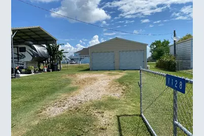1128 Canal E, Crystal Beach, TX 77650 - Photo 4